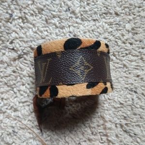 Cheetah Louis Vuitton Bracelet